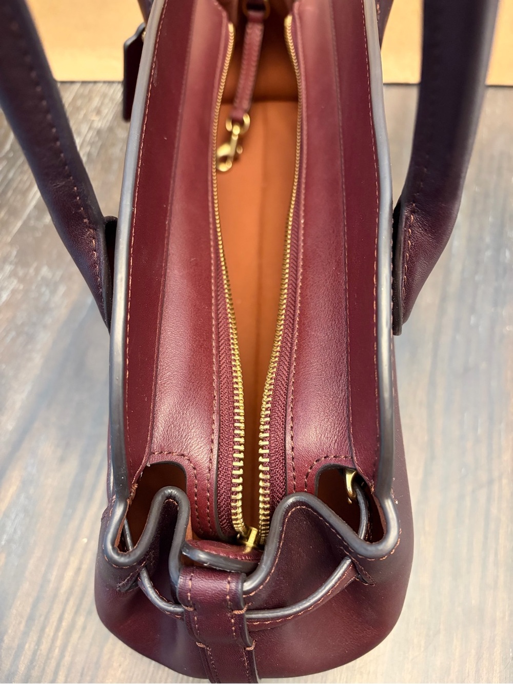 Coach Empire 34 Merlot - Picture 5 of 10